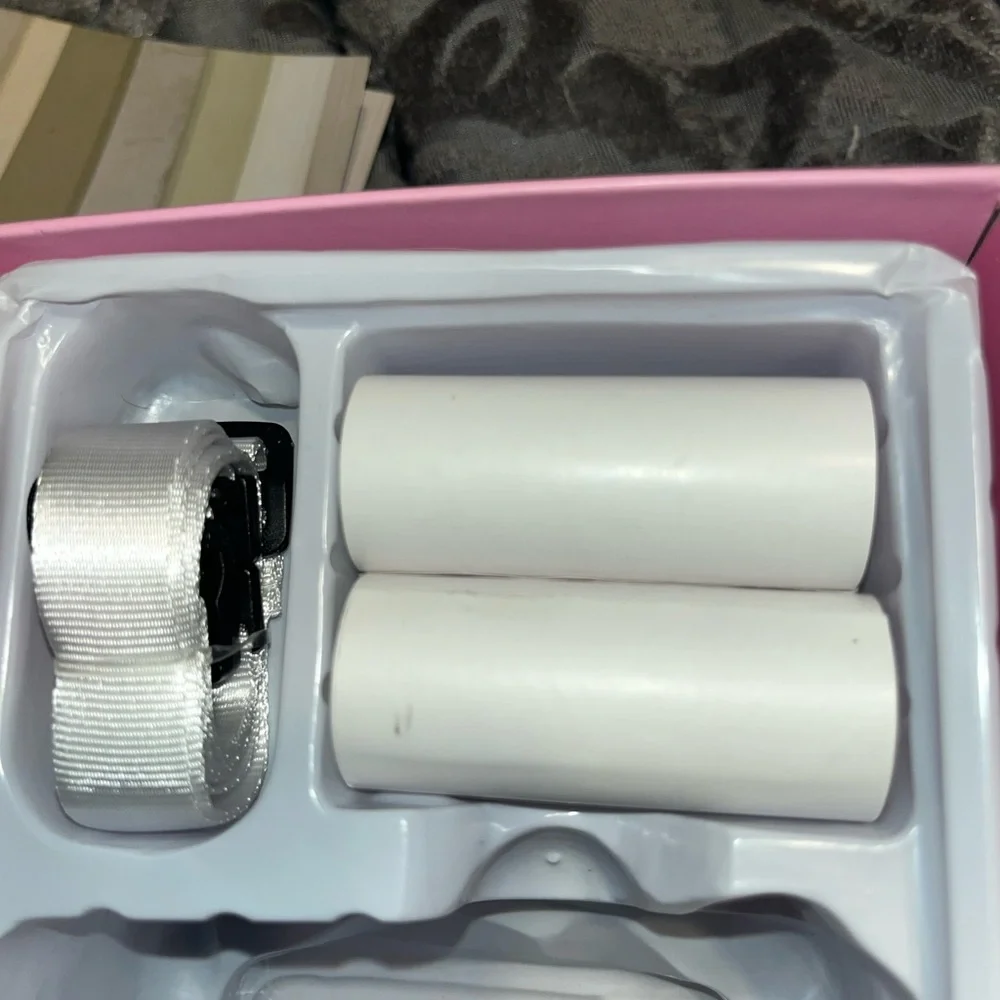 #934 |NIB Vivitar Insta print Pink Digital CameraW| 2 photo paper Rolls